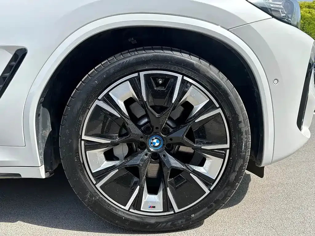 BMW iX3 2024 из CN, фото 6