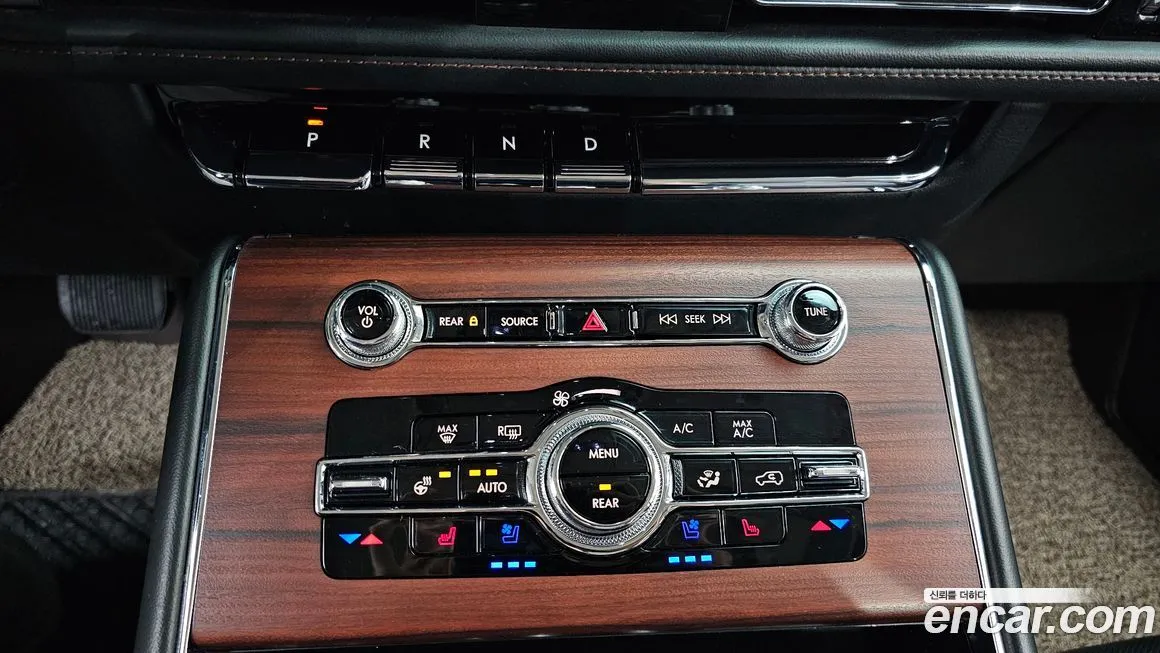 Lincoln Aviator — фото 9