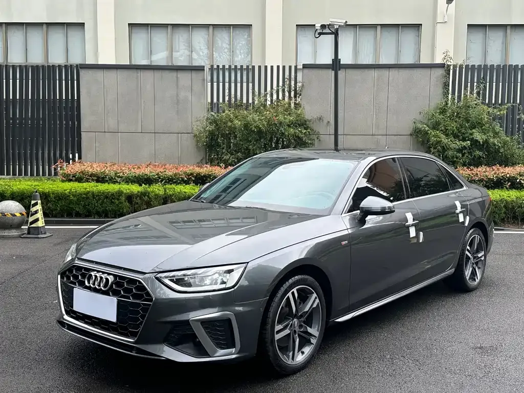 Audi A4L 2022 из CN, фото 1
