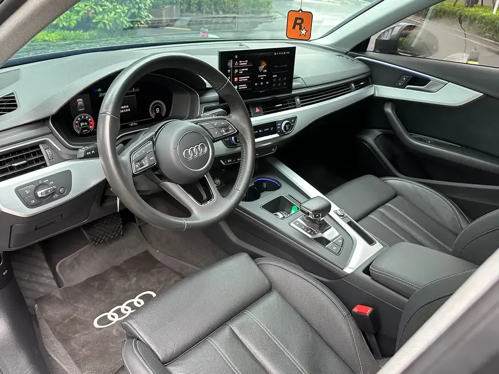 Audi A4L 2022 из CN, фото 6