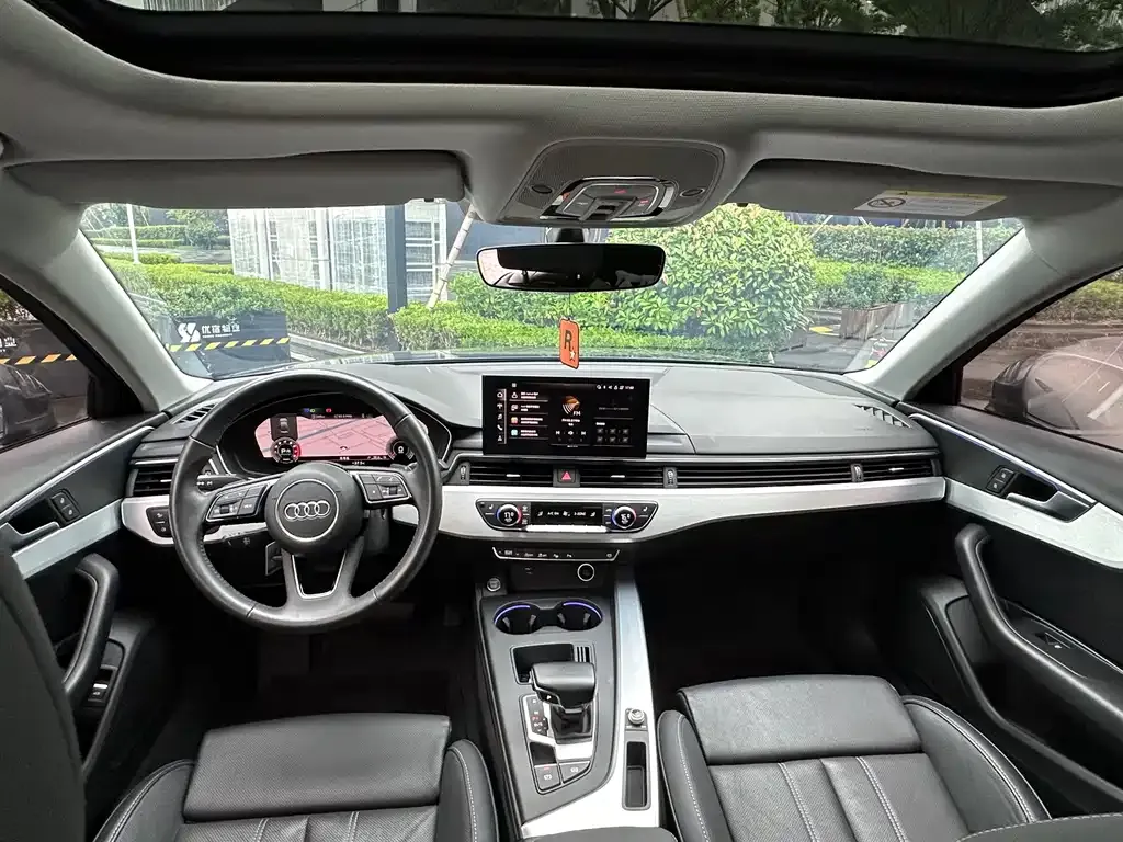 Audi A4L 2022 из CN, фото 8