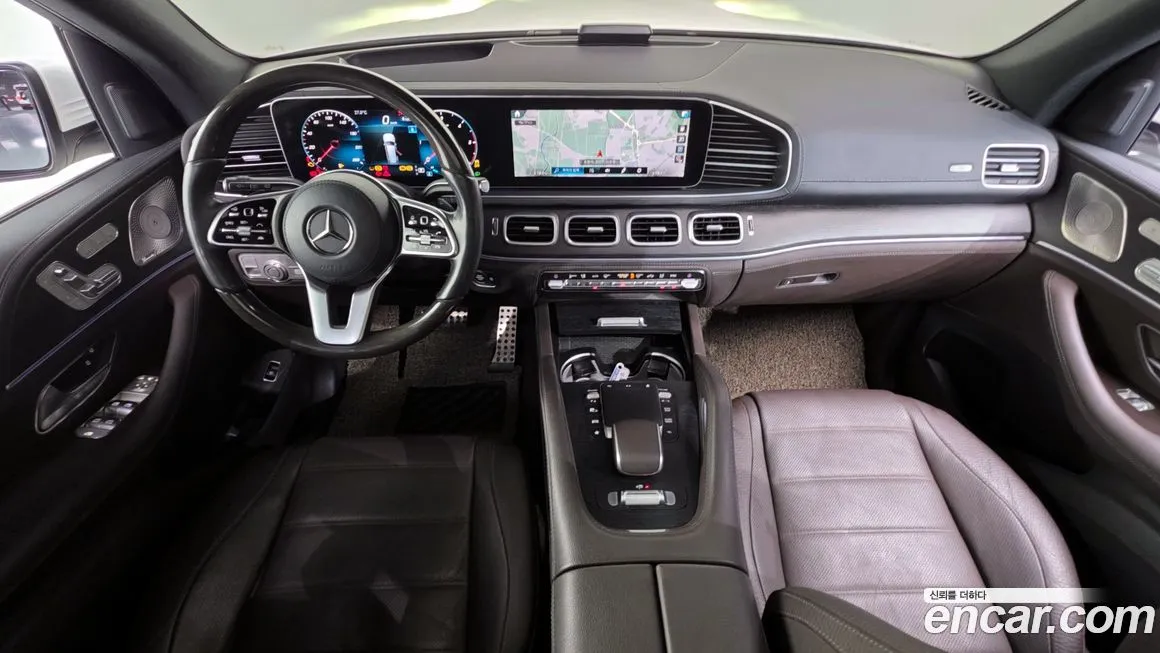 Mercedes-Benz GLS-Class — фото 7