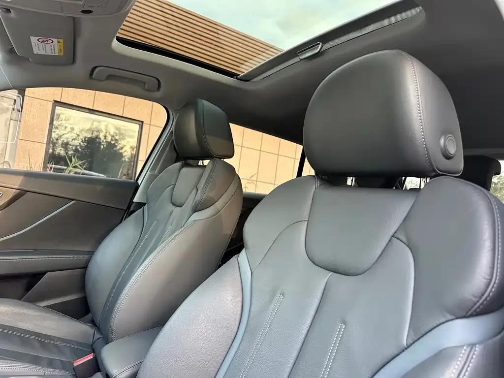 Audi Q2L 2022 из CN, фото 5