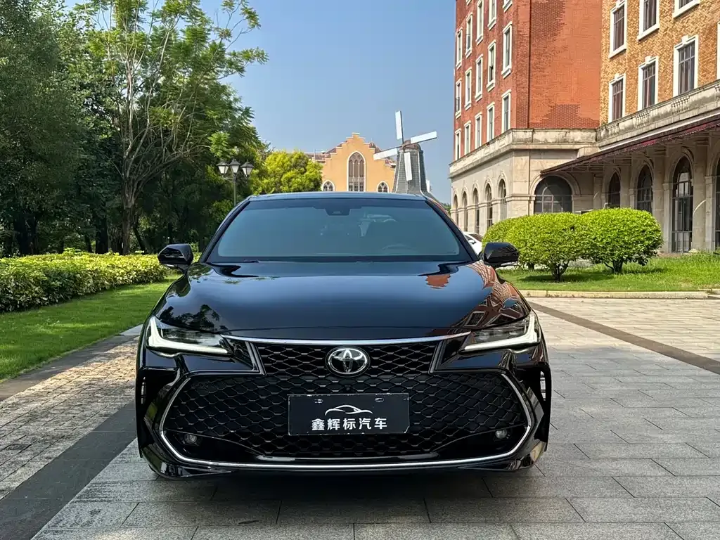 Toyota Avalon 2022 из CN, фото 2