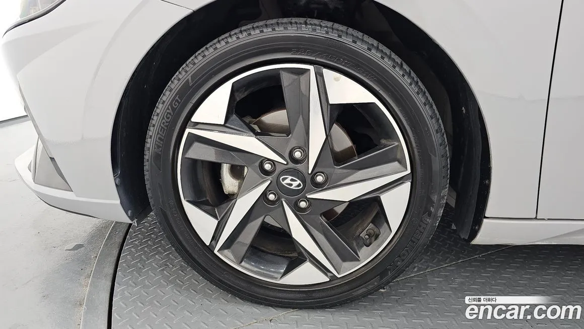 Hyundai AVANTE — фото 5