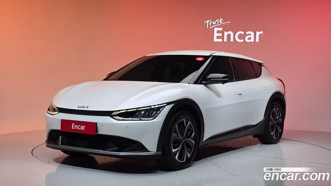 Kia EV6 — фото 1