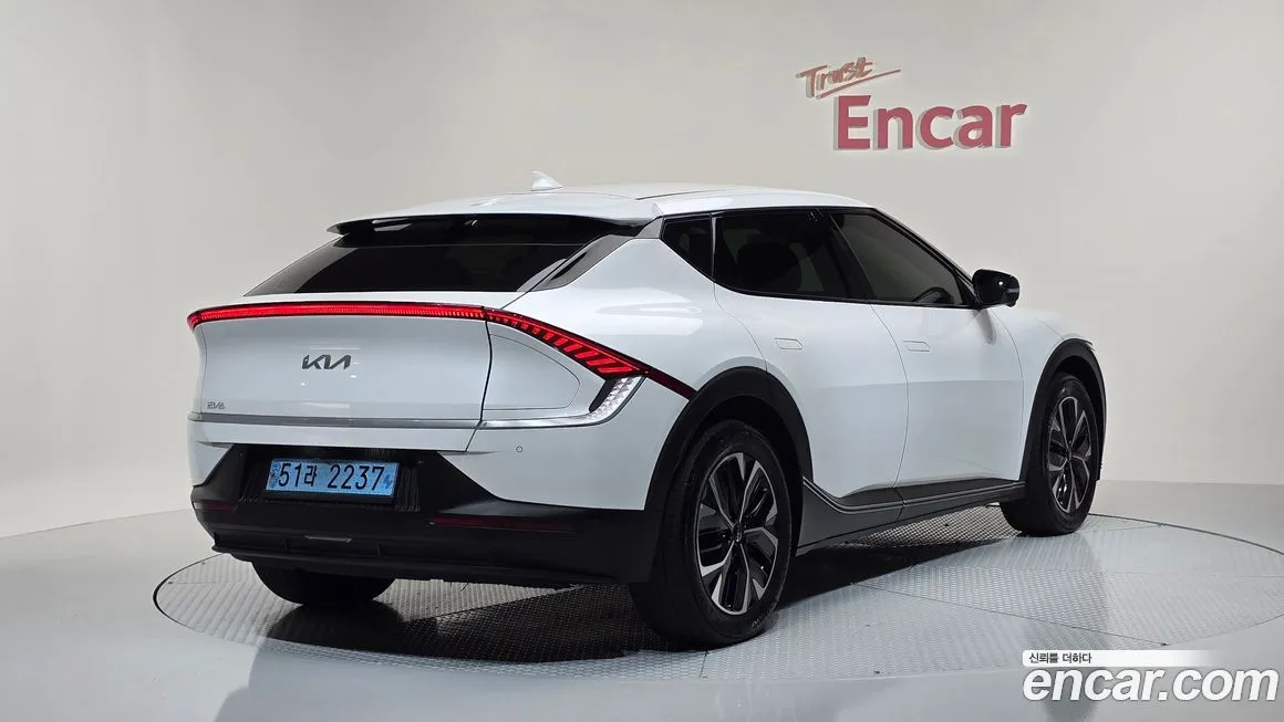 Kia EV6 — фото 2