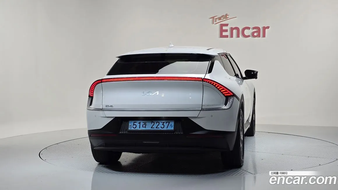Kia EV6 — фото 4