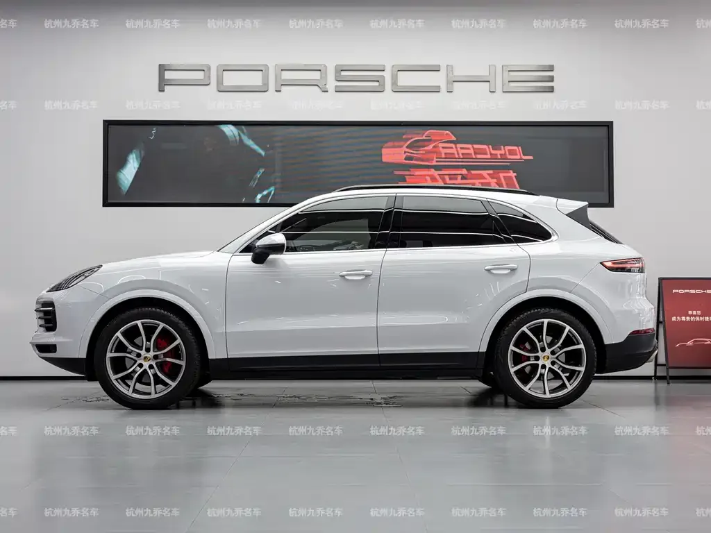 Porsche Cayenne — фото 4