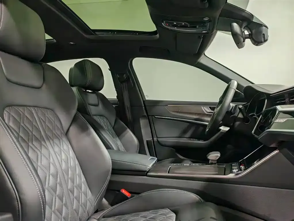 Audi A6L 2025 из CN, фото 8
