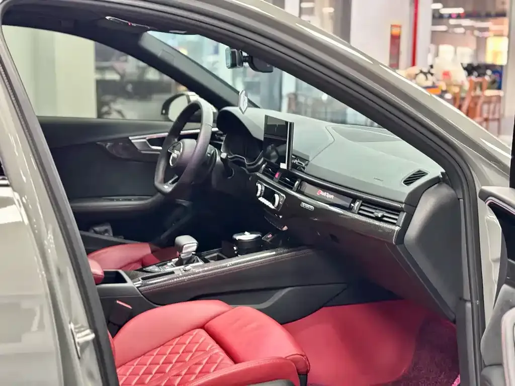 Audi S4 2023 из CN, фото 7