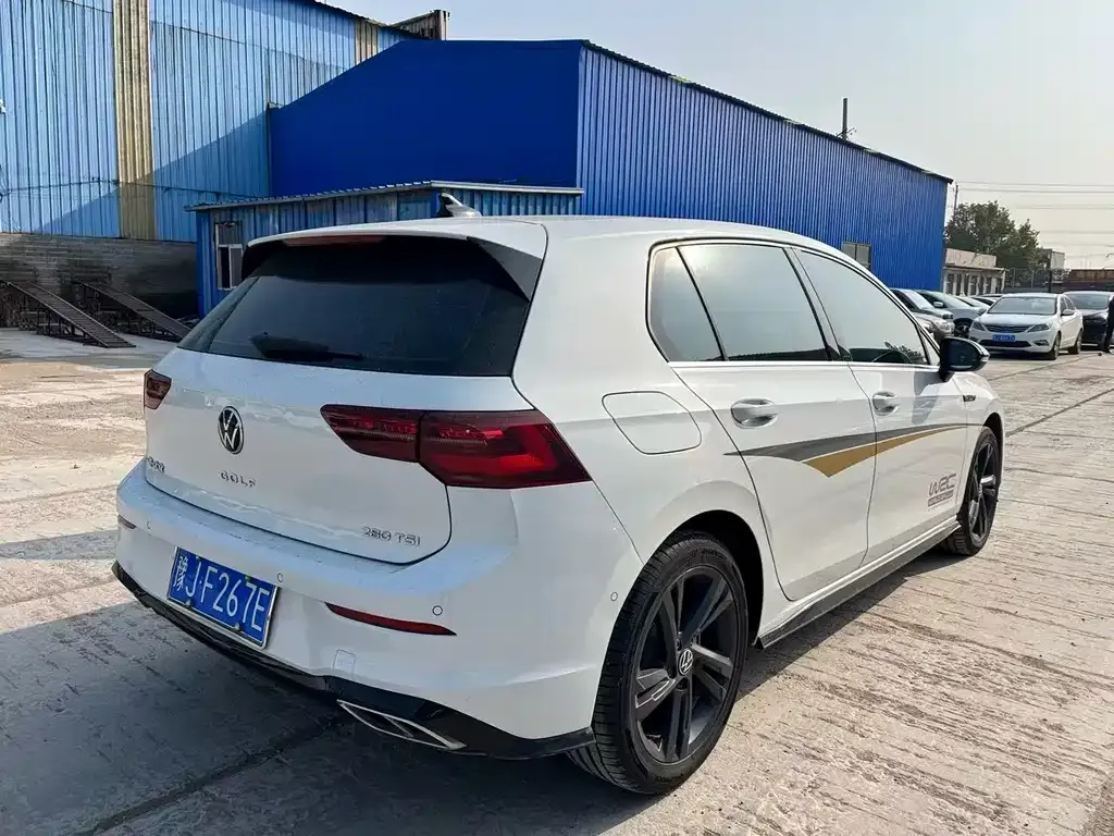 Volkswagen Golf 2022 из CN, фото 4