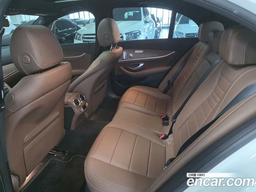 Mercedes-Benz E-Class 2021 из KR, фото 10