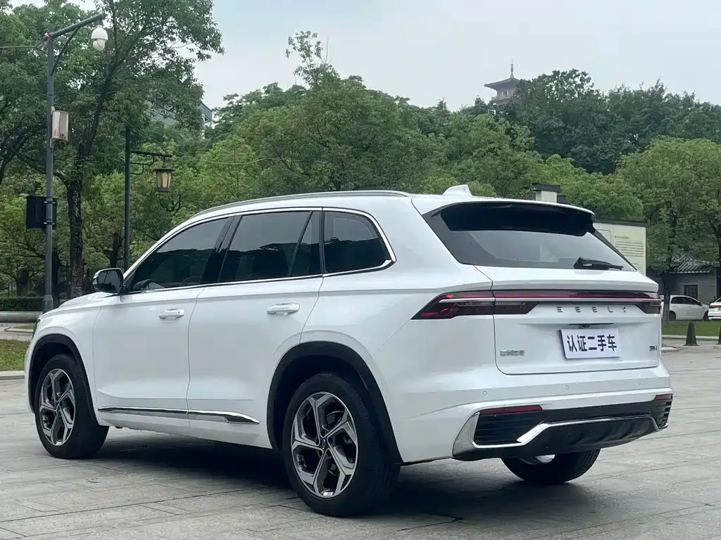 Geely Xingyue L — фото 9