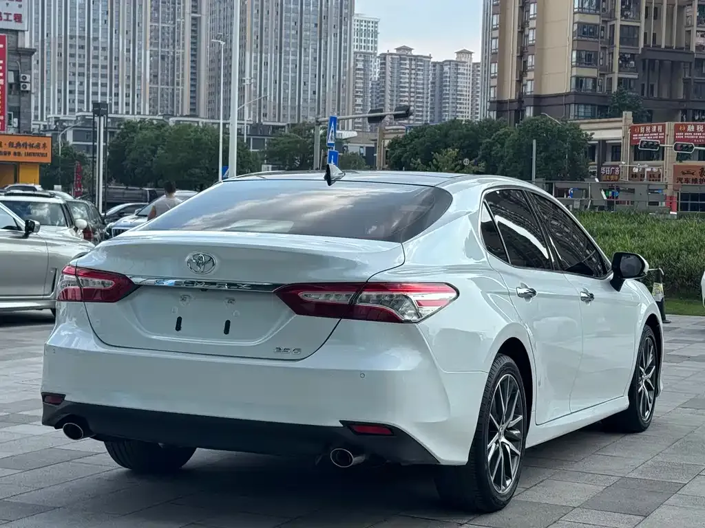 Toyota Camry 2021 из CN, фото 4