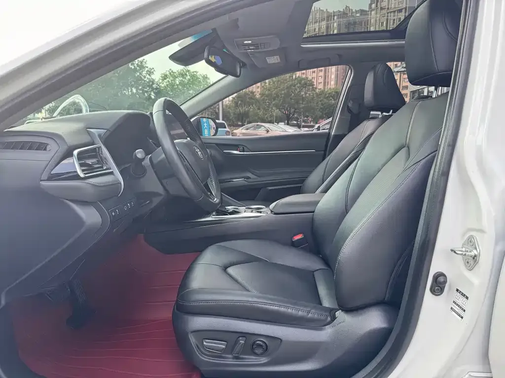 Toyota Camry 2021 из CN, фото 7