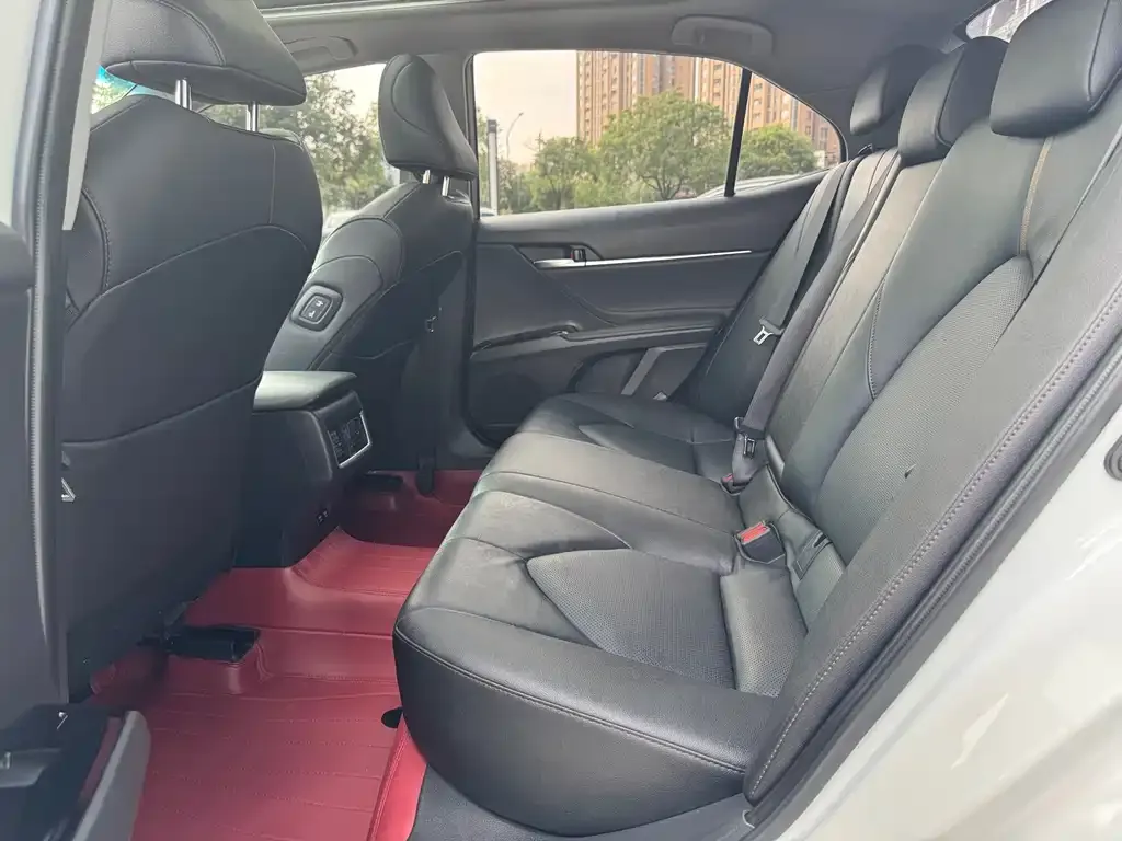 Toyota Camry 2021 из CN, фото 8