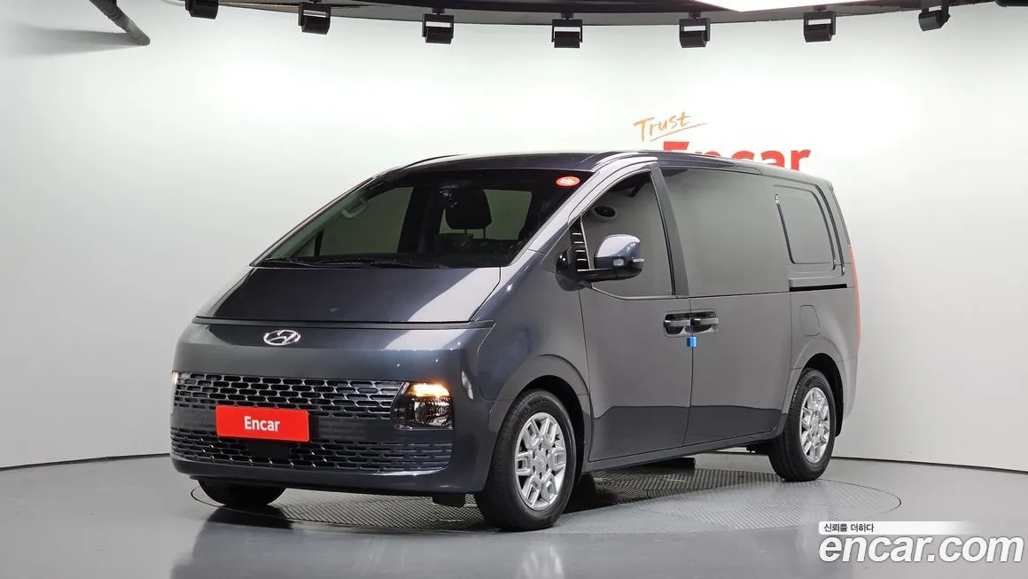 Hyundai Staria 2022 из KR, фото 1