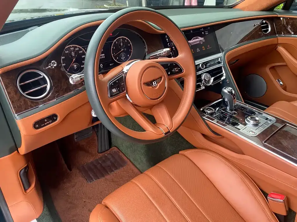 Bentley Flying Spur — фото 2