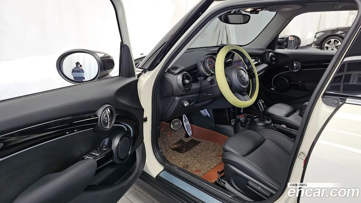 Mini Cooper 2023 из KR, фото 10