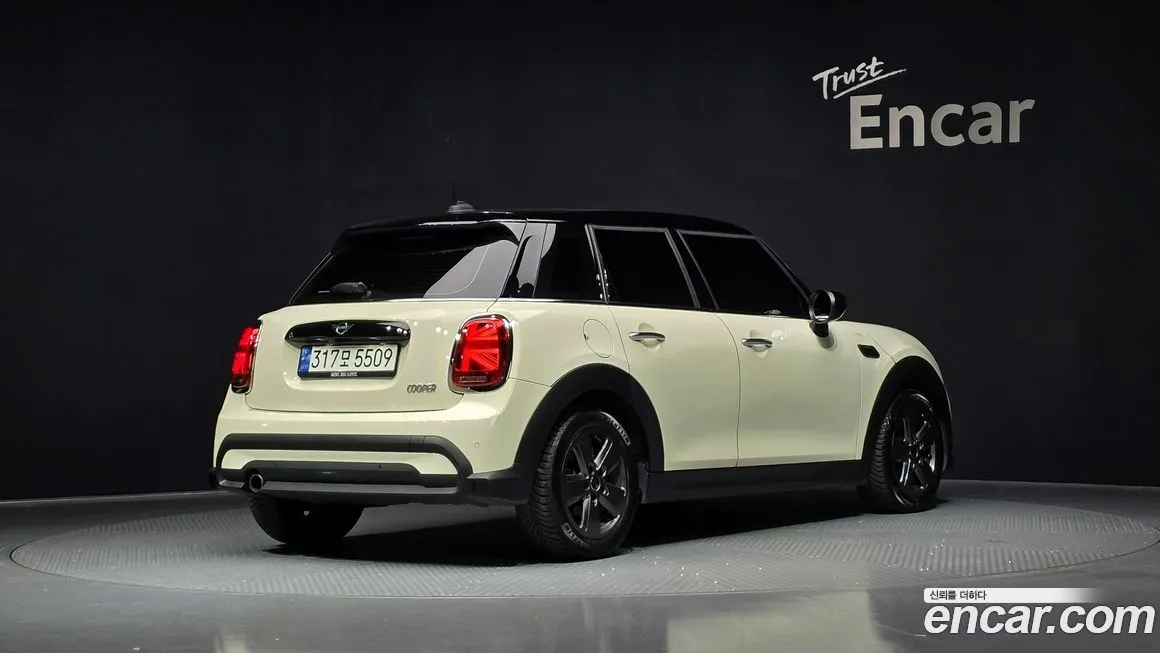 Mini Cooper 2023 из KR, фото 2