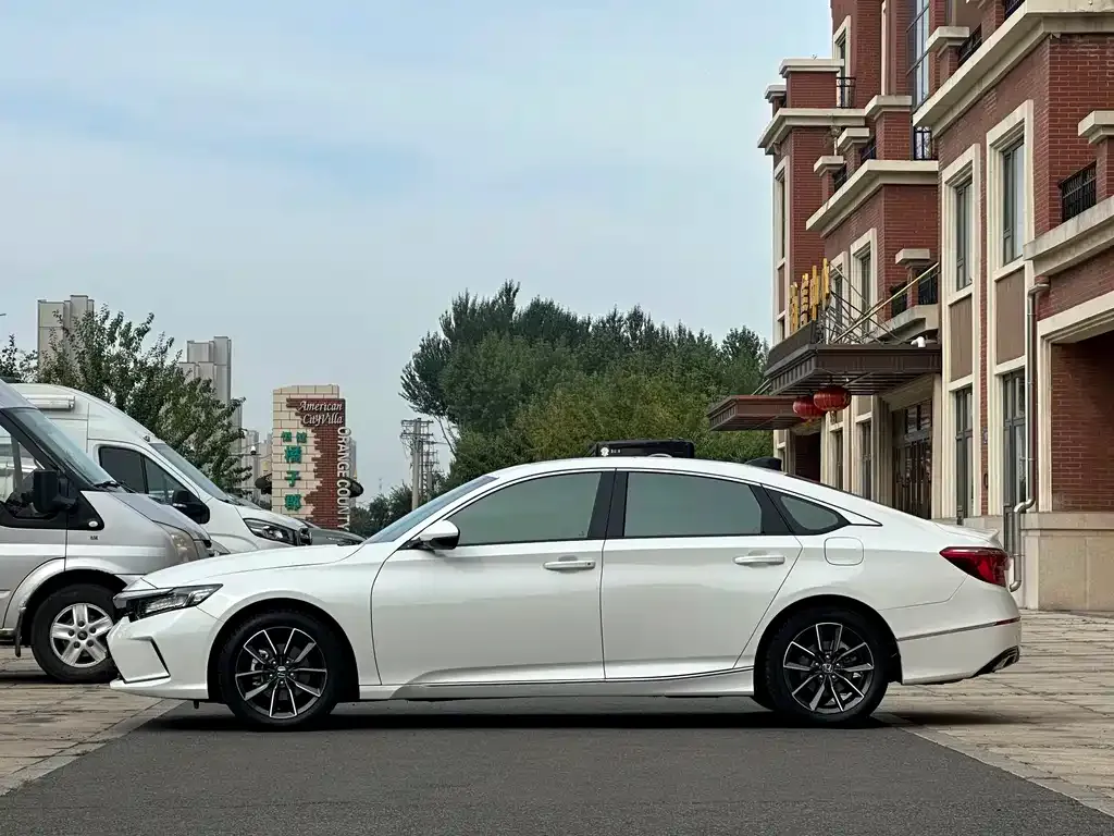 Honda Inspire 2023 из CN, фото 5