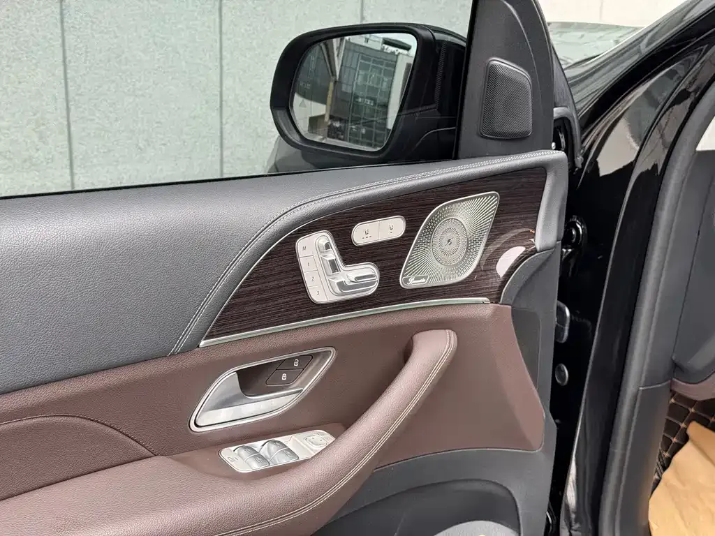 Mercedes-Benz GLS 2023 из CN, фото 7