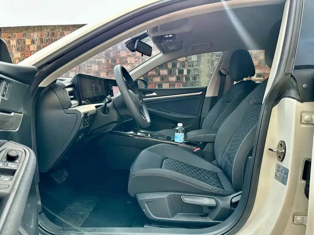 Volkswagen Lamando 2022 из CN, фото 6