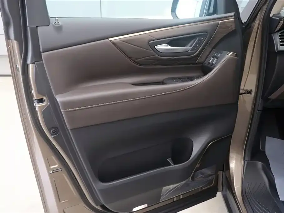 Toyota Alphard 2025 из CN, фото 10