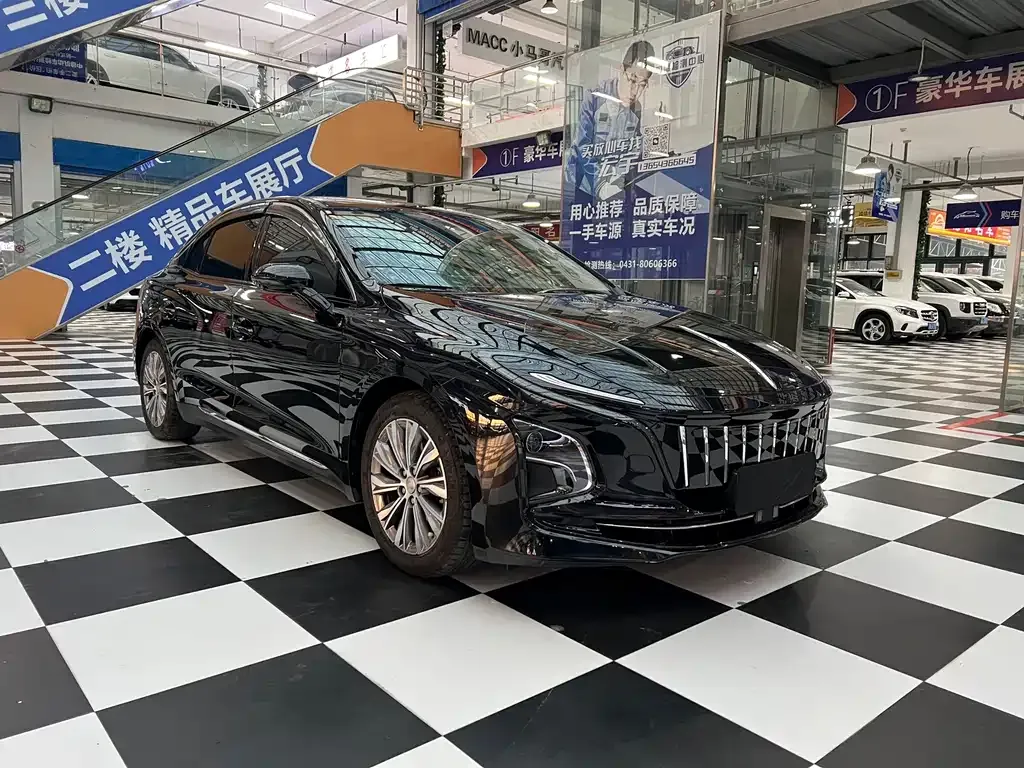 Hongqi E-QM5 2024 из CN, фото 3