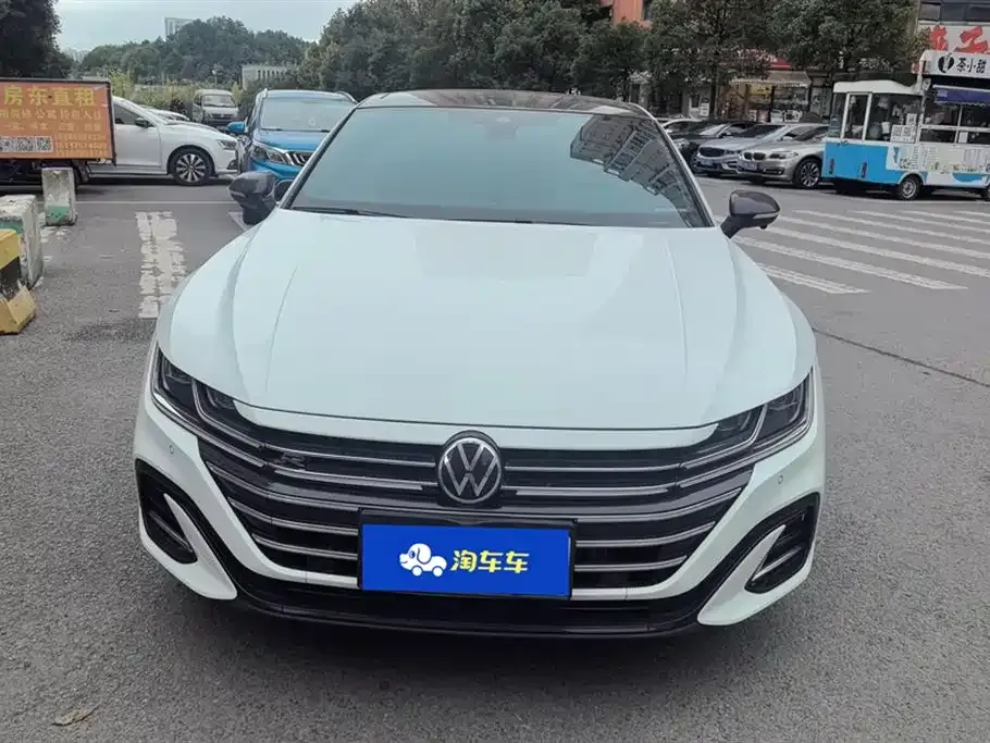 Volkswagen CC 2023 из CN, фото 2