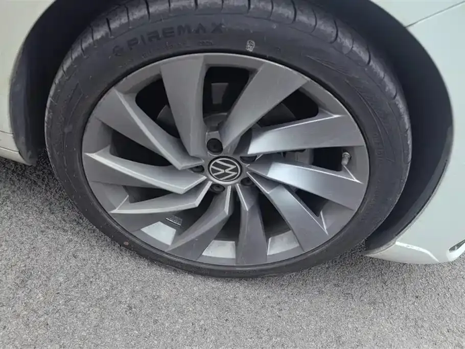 Volkswagen CC 2023 из CN, фото 6