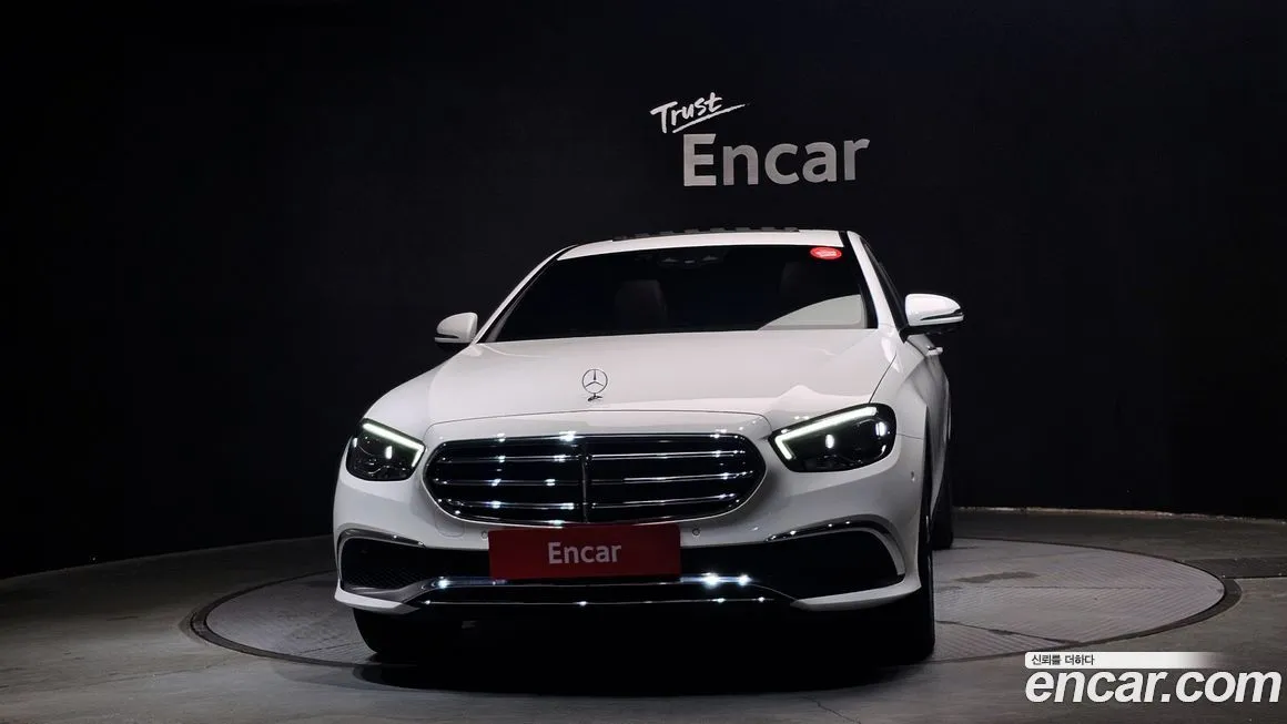 Mercedes-Benz E-Class — фото 3
