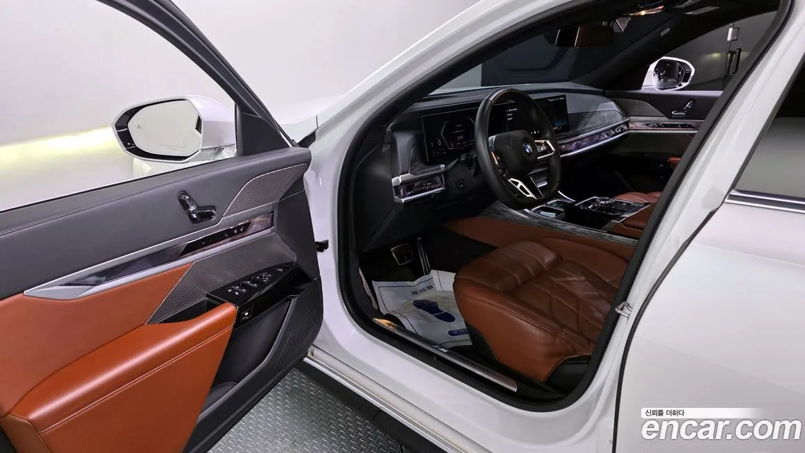 BMW 7-Series 2023 из KR, фото 10