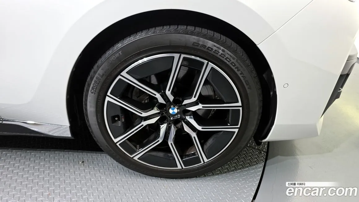 BMW 7-Series 2023 из KR, фото 5