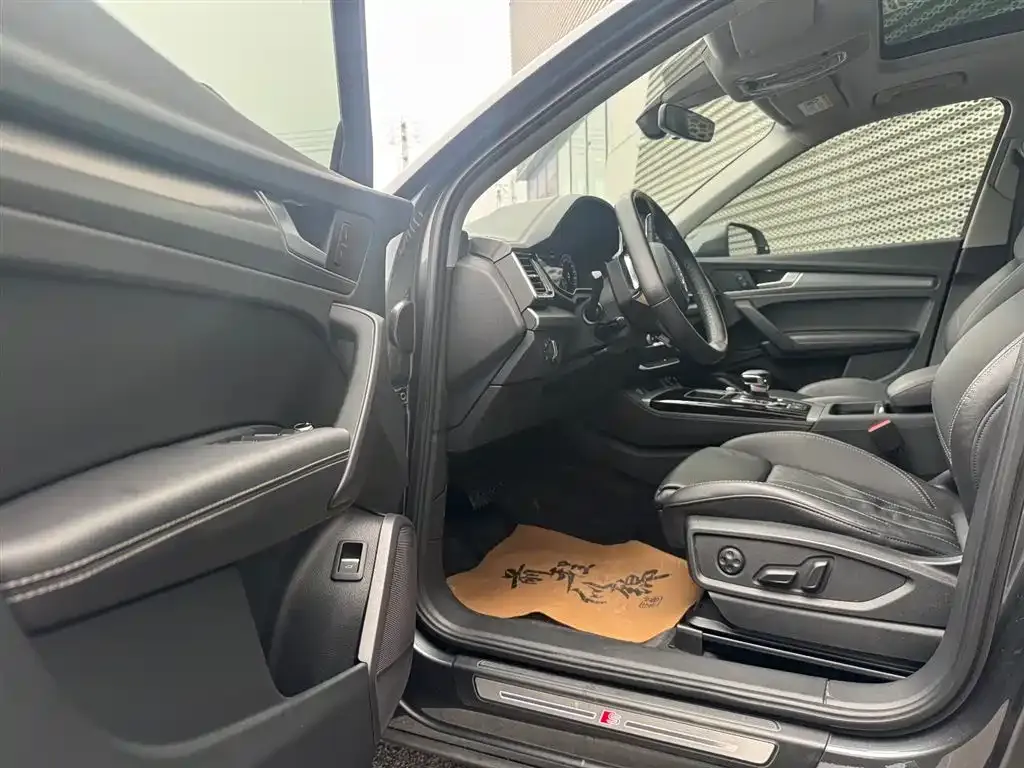 Audi Q5L 2022 из CN, фото 6