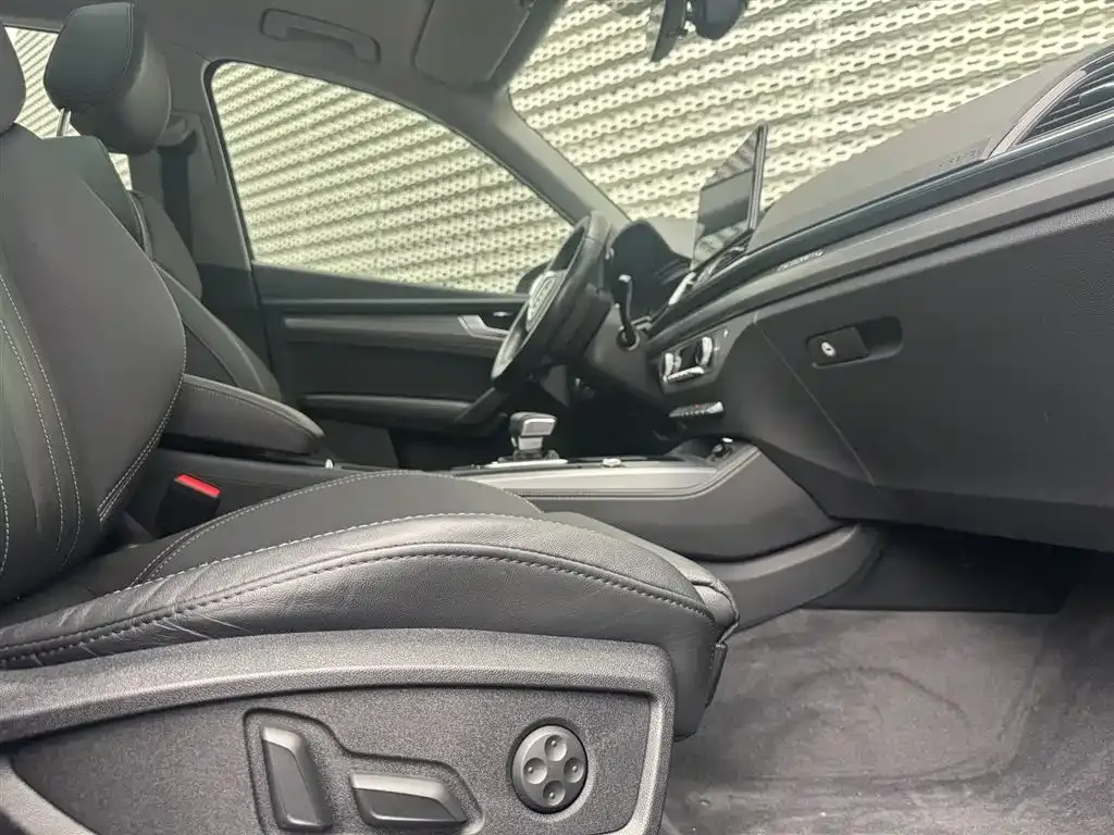 Audi Q5L 2022 из CN, фото 8