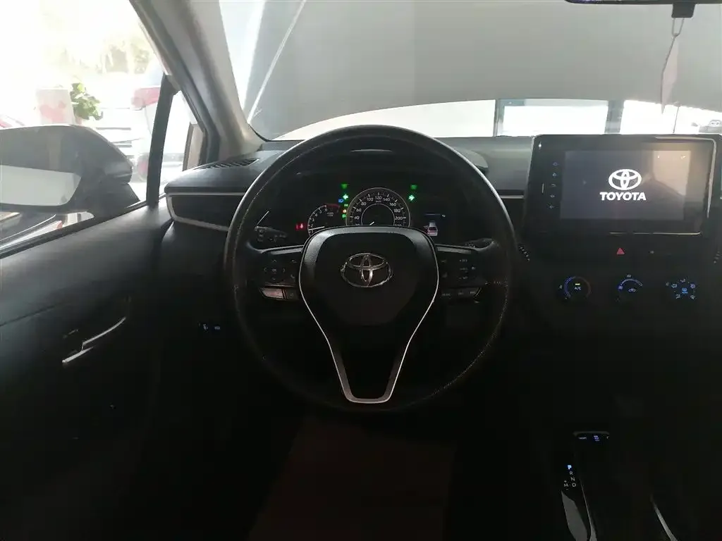Toyota Corolla 2023 из CN, фото 10