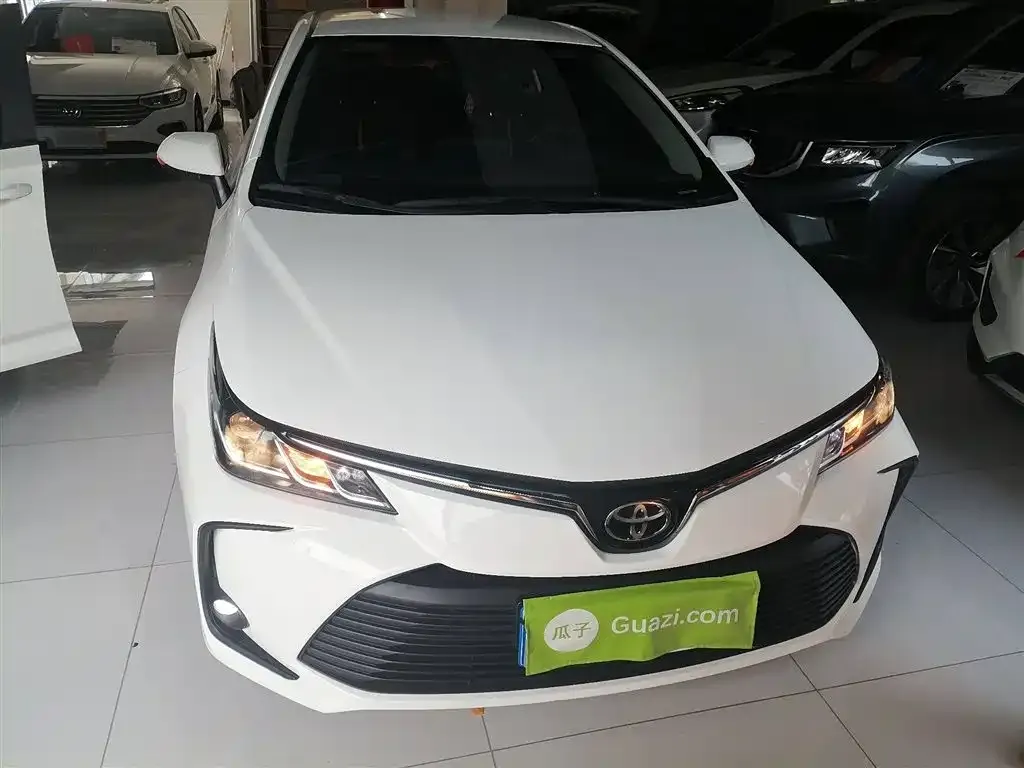 Toyota Corolla 2023 из CN, фото 3