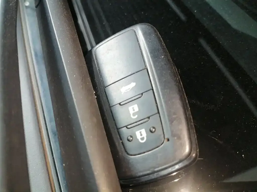 Toyota Corolla 2023 из CN, фото 8