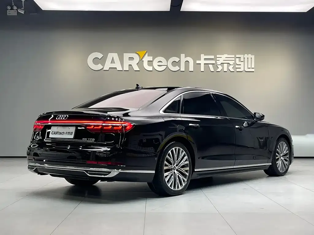 Audi A8 2021 из CN, фото 4