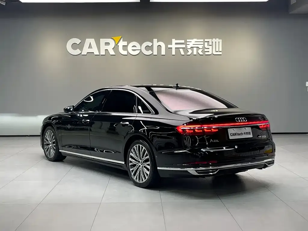 Audi A8 2021 из CN, фото 6