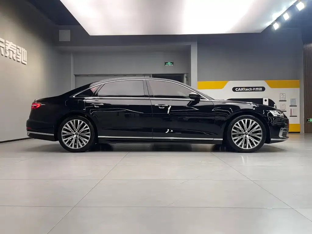 Audi A8 2021 из CN, фото 7