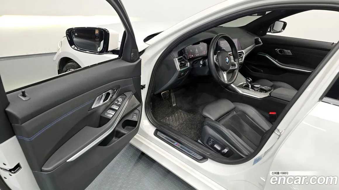 BMW 3-Series 2021 из KR, фото 10