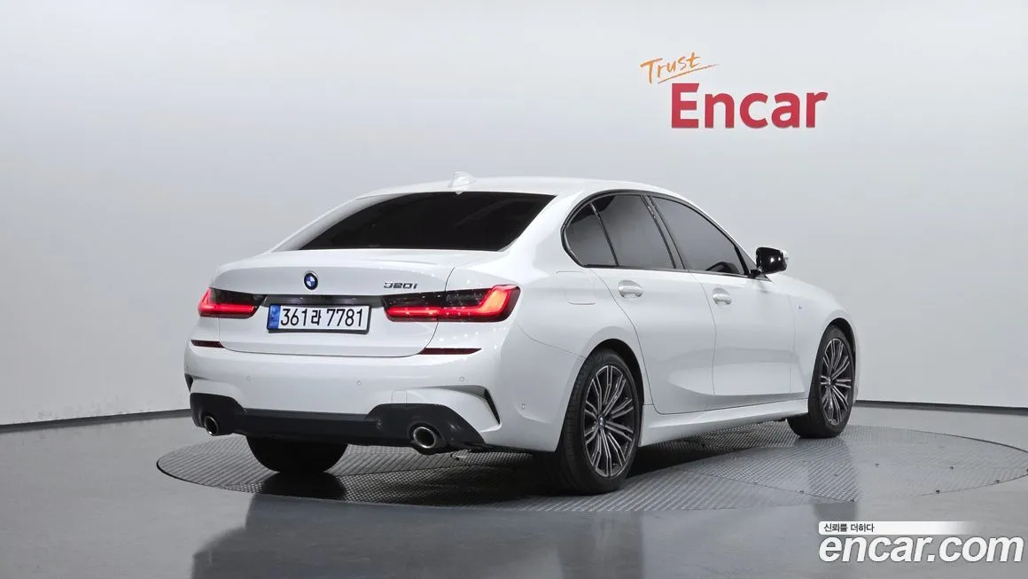 BMW 3-Series 2021 из KR, фото 2