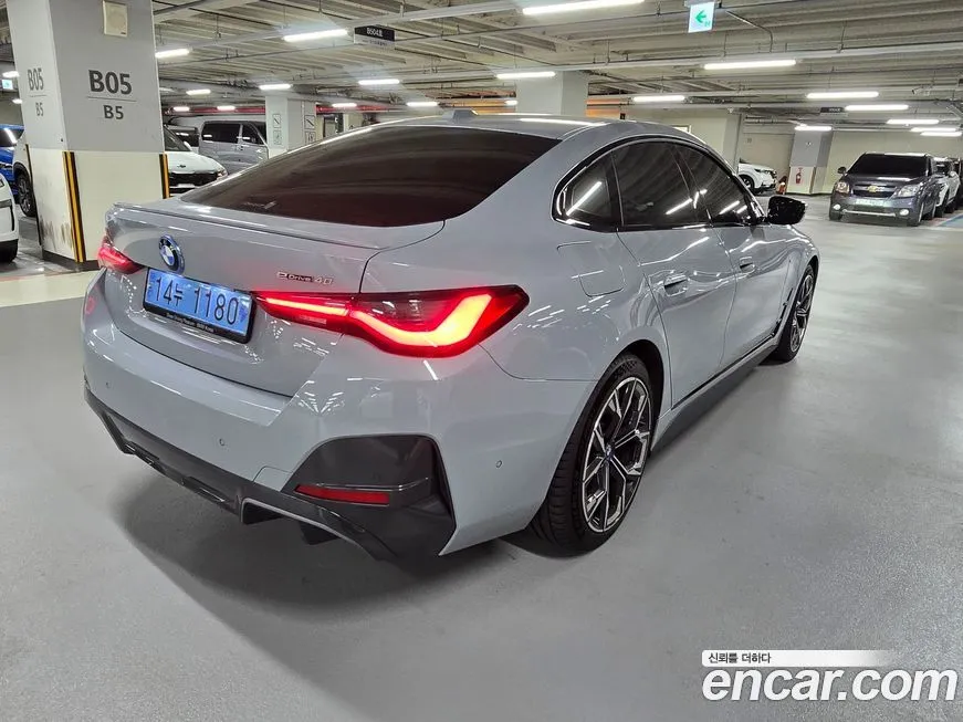 BMW i4 2024 из KR, фото 4