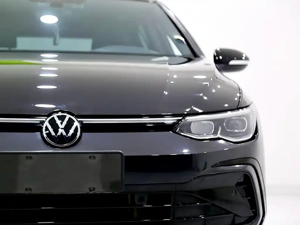 Volkswagen Golf 2024 из CN, фото 10