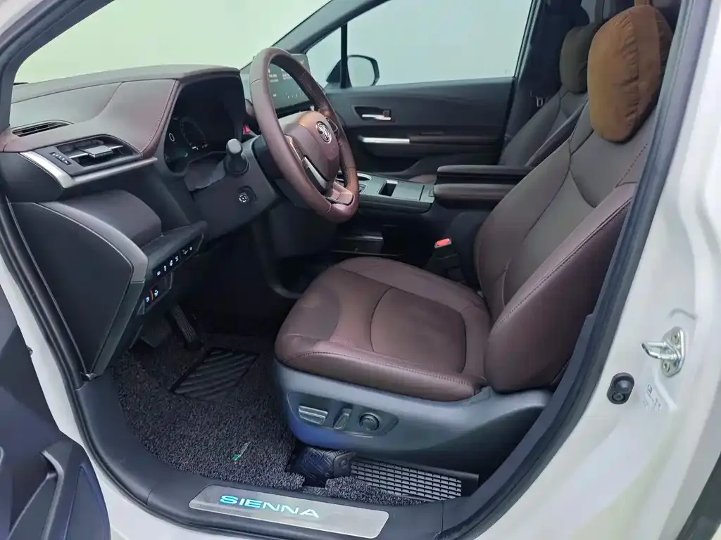 Toyota Sienna 2022 из CN, фото 4