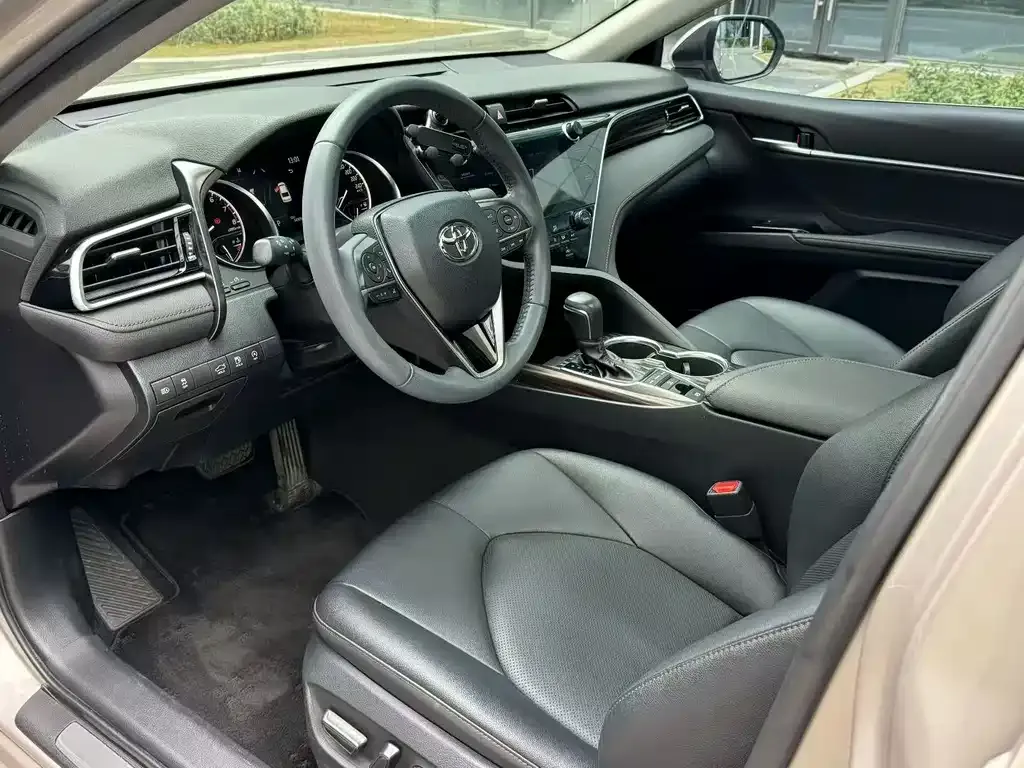 Toyota Camry 2021 из CN, фото 4