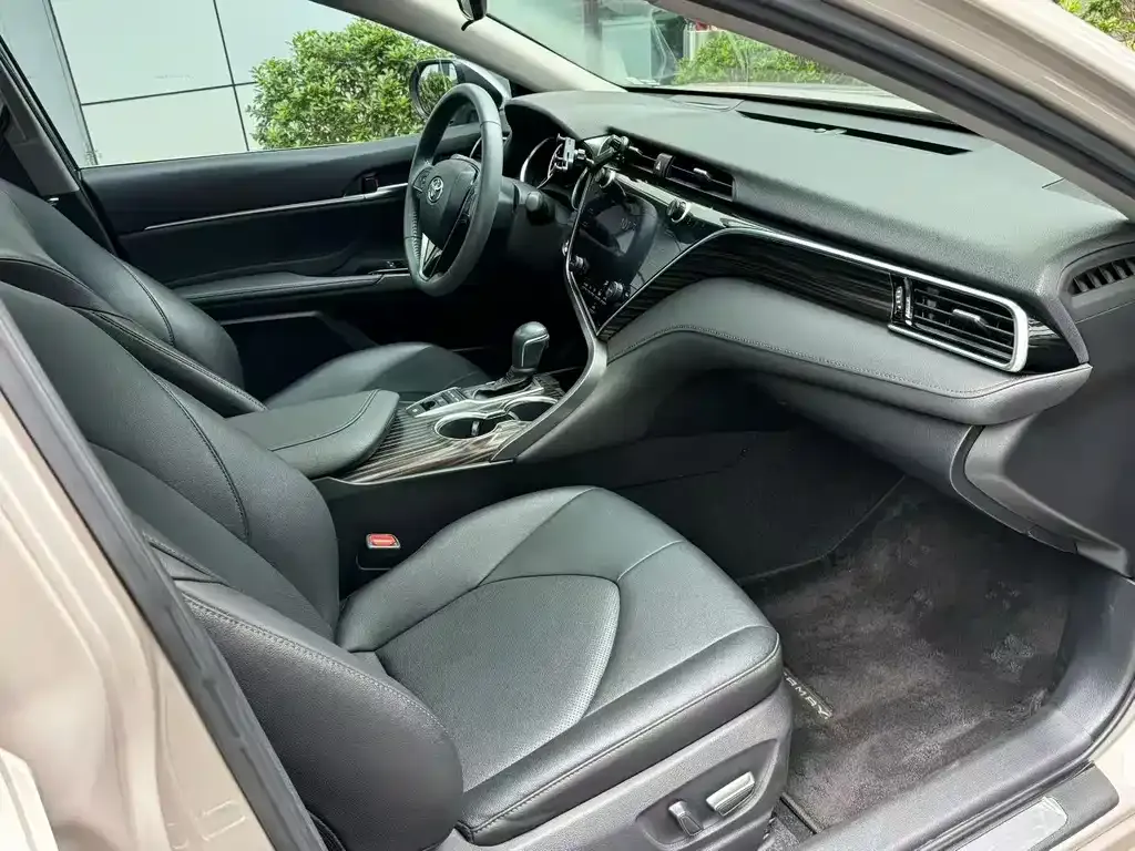 Toyota Camry 2021 из CN, фото 5